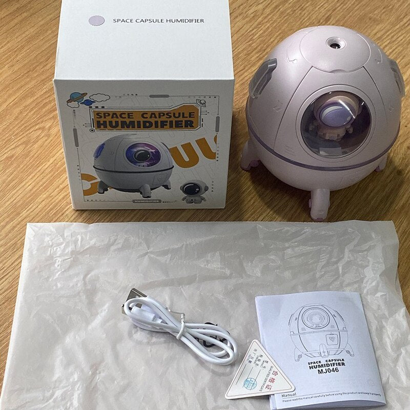 Portable Astronaut USB Humidifier – 220ML Cool Mist Diffuser with LED Light