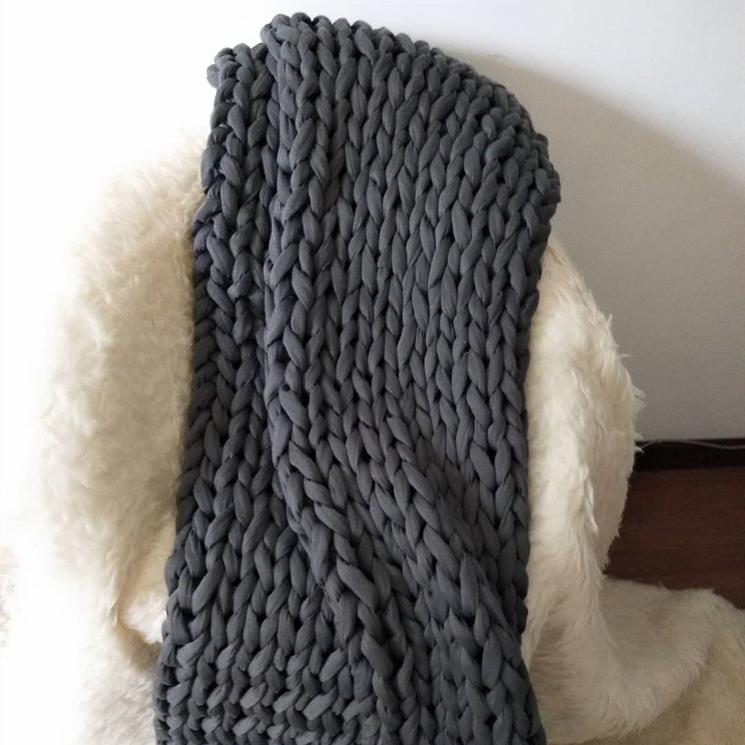 Hand-Woven Weighted Gravity Blanket – Chenille Chunky Knit for Stress Relief
