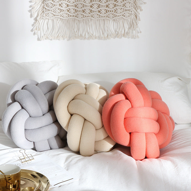 Modern Knot Throw Pillow – Decorative Sofa & Office Nap Cushion